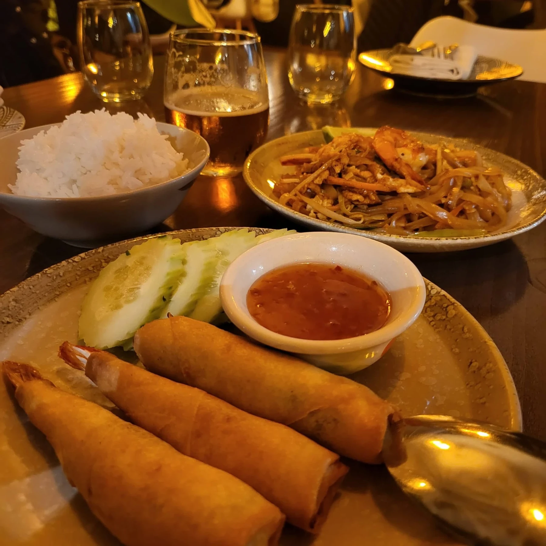 Rollitos de gamba con salsa dulce